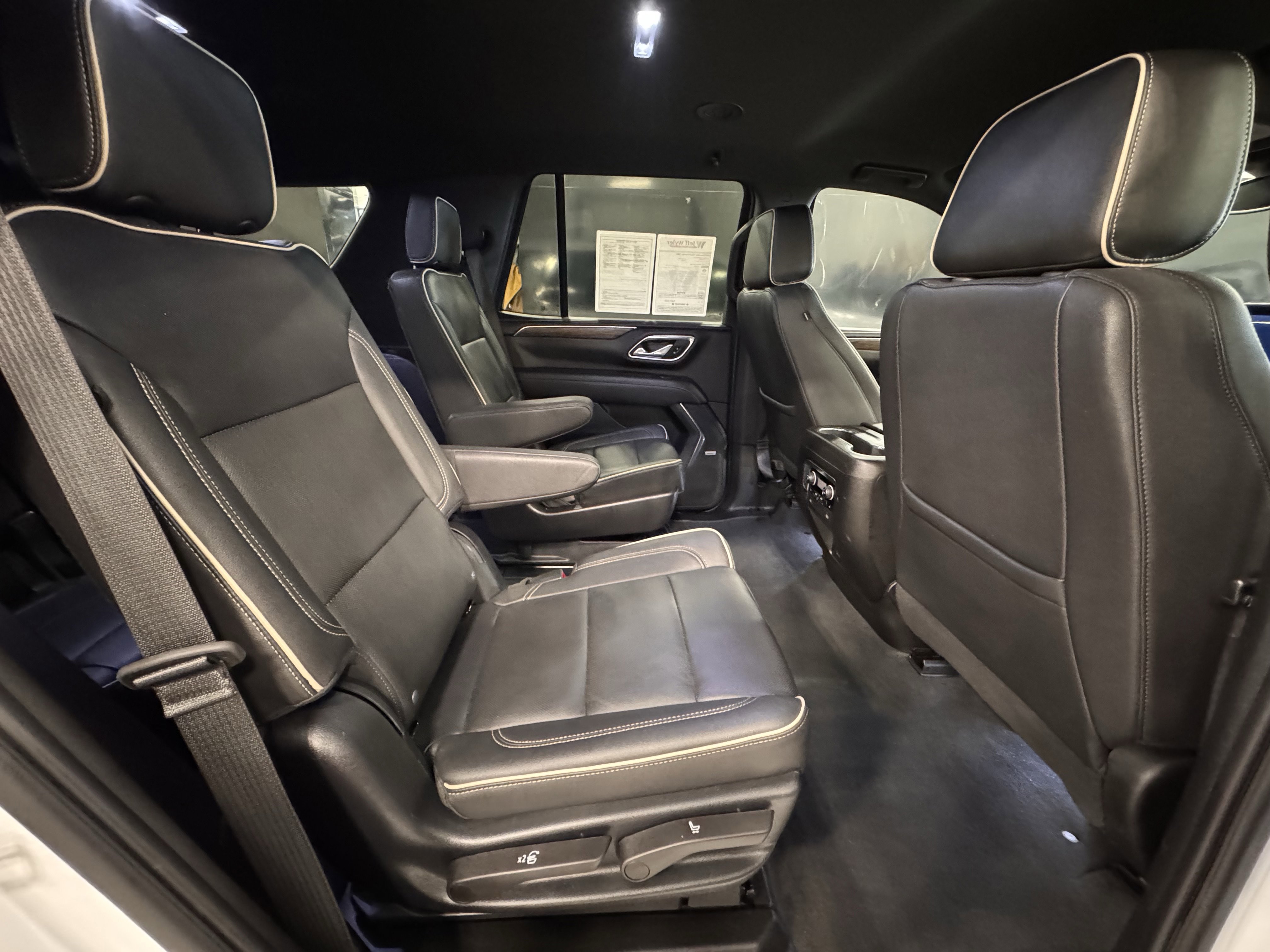 Used 2023 Chevrolet Tahoe Premier RWD image 28