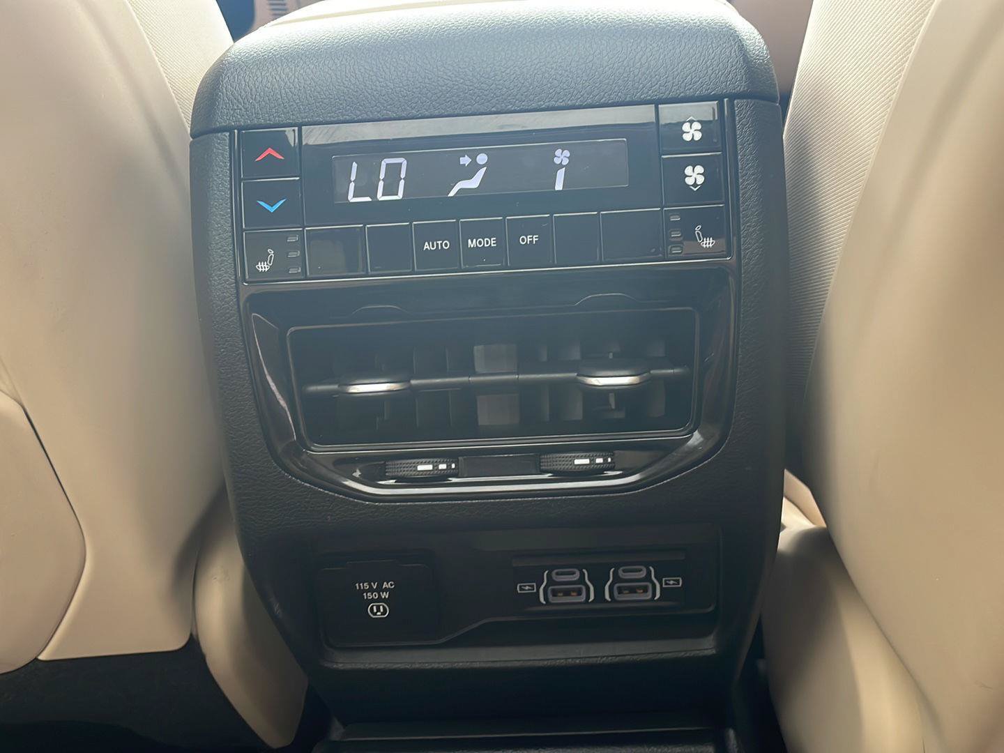 Used 2021 Jeep Grand Cherokee L Limited AWD/4WD image 30