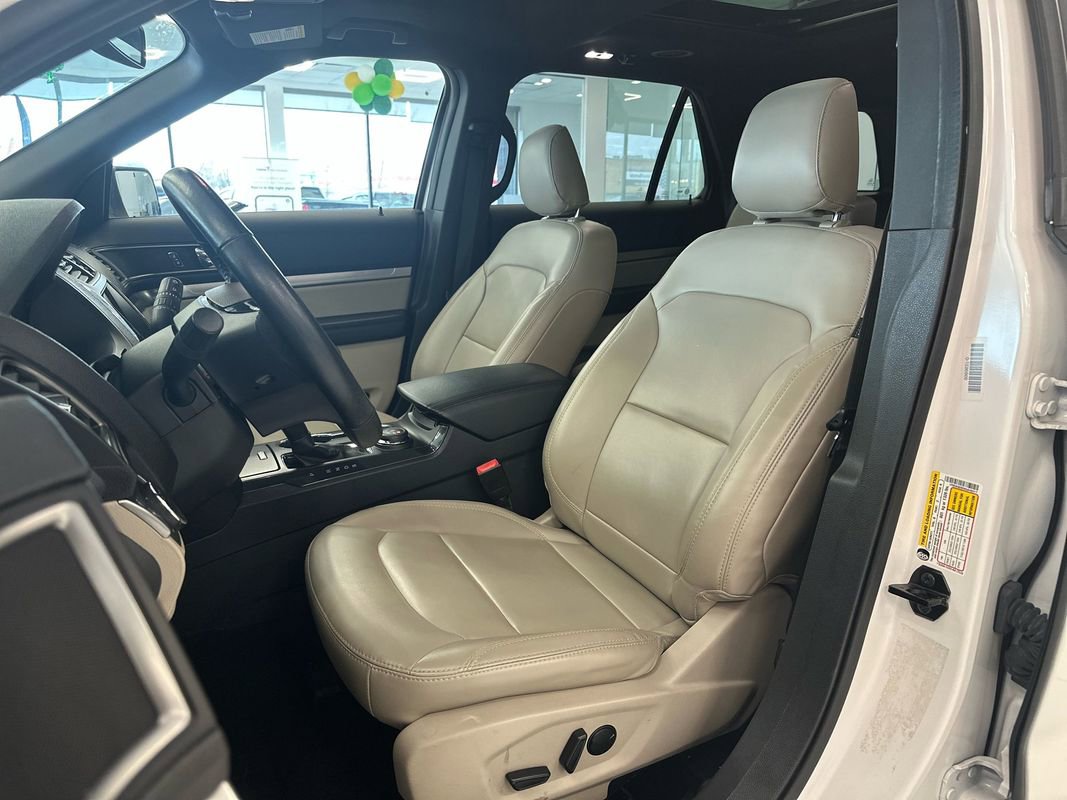 Used 2019 Ford Explorer XLT w/ Equipment Group 202A image 17