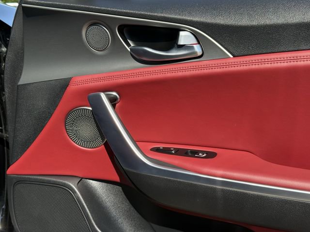Used 2019 Kia Stinger GT2 AWD/4WD image 30