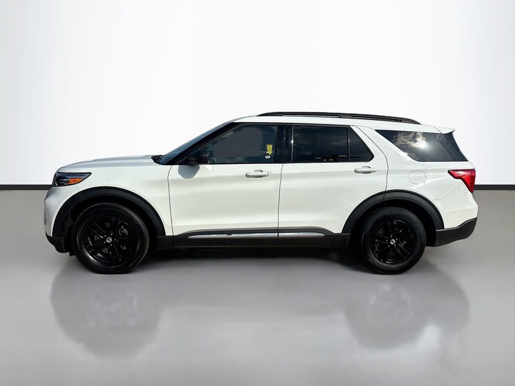 Used 2024 Ford Explorer XLT w/ Equipment Group 202A image 8