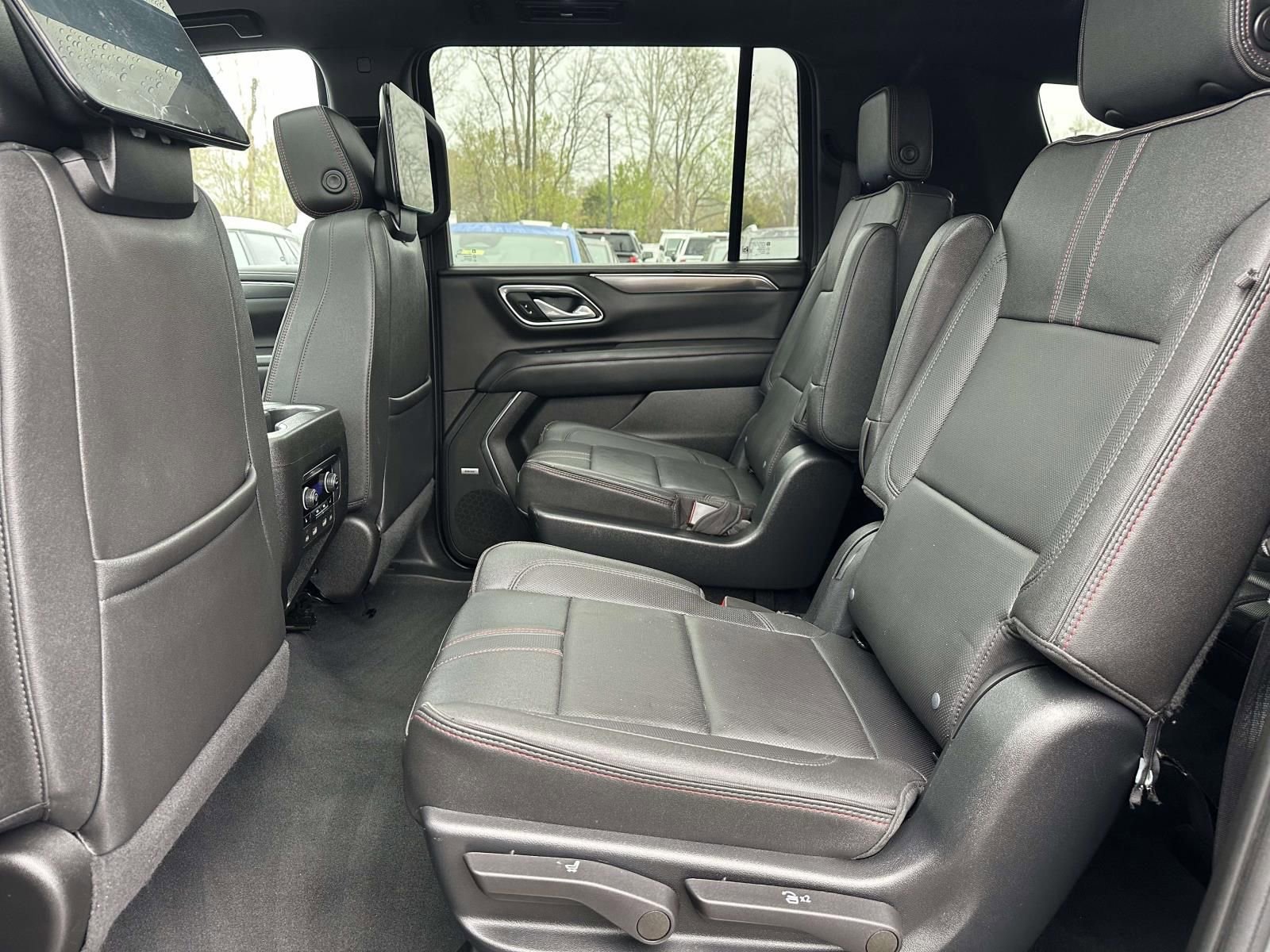 Certified 2023 Chevrolet Suburban RST w/ Luxury Package image 23