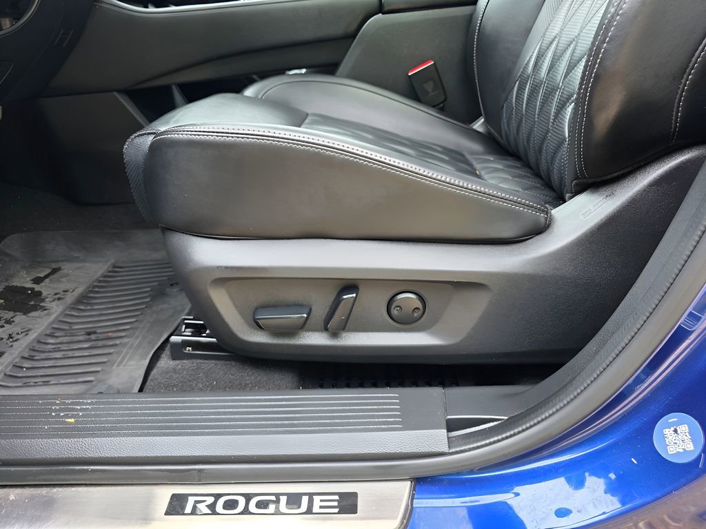Used 2023 Nissan Rogue Platinum w/ Platinum Premium Package AWD/4WD image 18