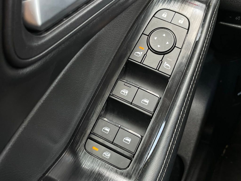 Used 2024 Nissan Rogue SV AWD/4WD image 12