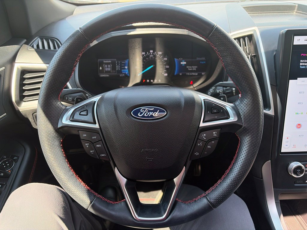 Used 2023 Ford Edge ST-Line w/ Class II Trailer Tow Package AWD/4WD image 16