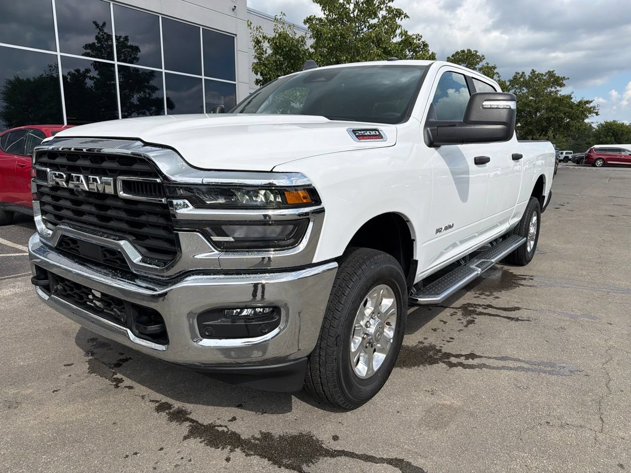 Used 2025 RAM 2500 Big Horn AWD/4WD image 3