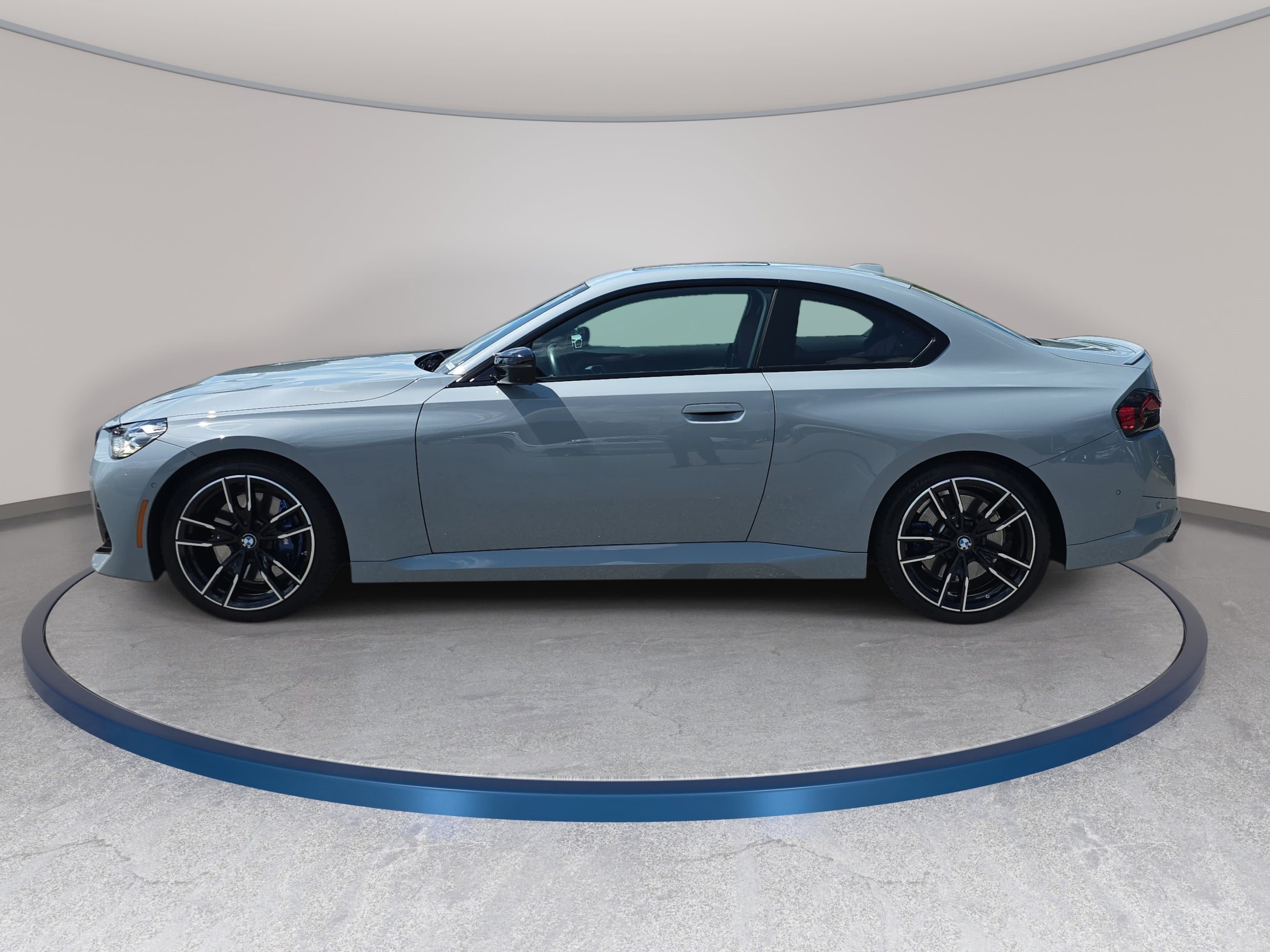 Used 2025 BMW M240i Coupe RWD image 5