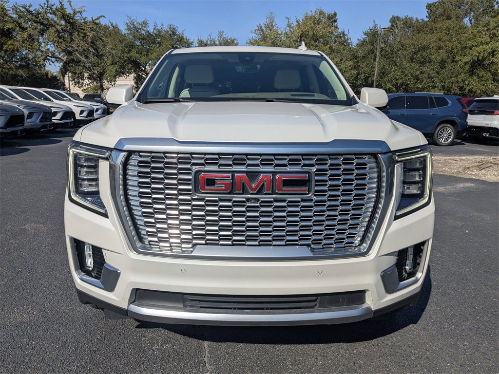 Used 2021 GMC Yukon Denali w/ Denali Premium Package image 9