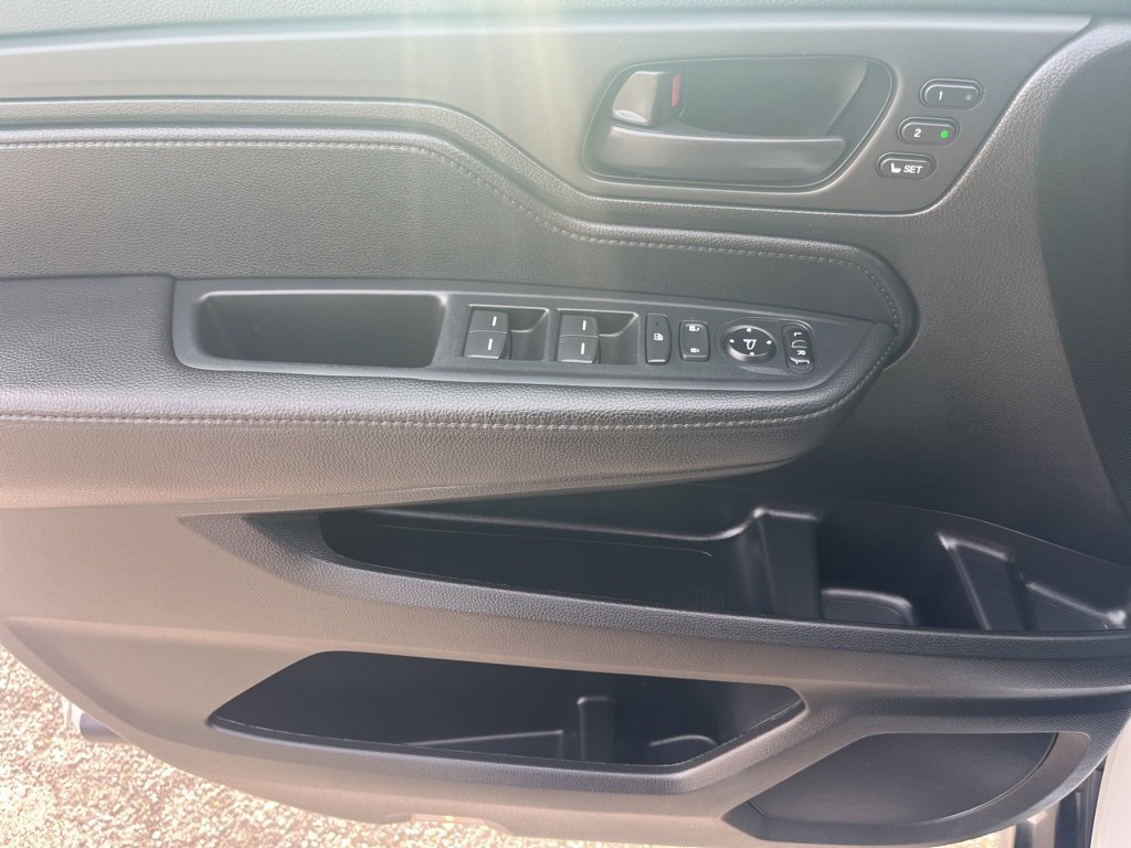 Used 2023 Honda Odyssey EX-L image 11