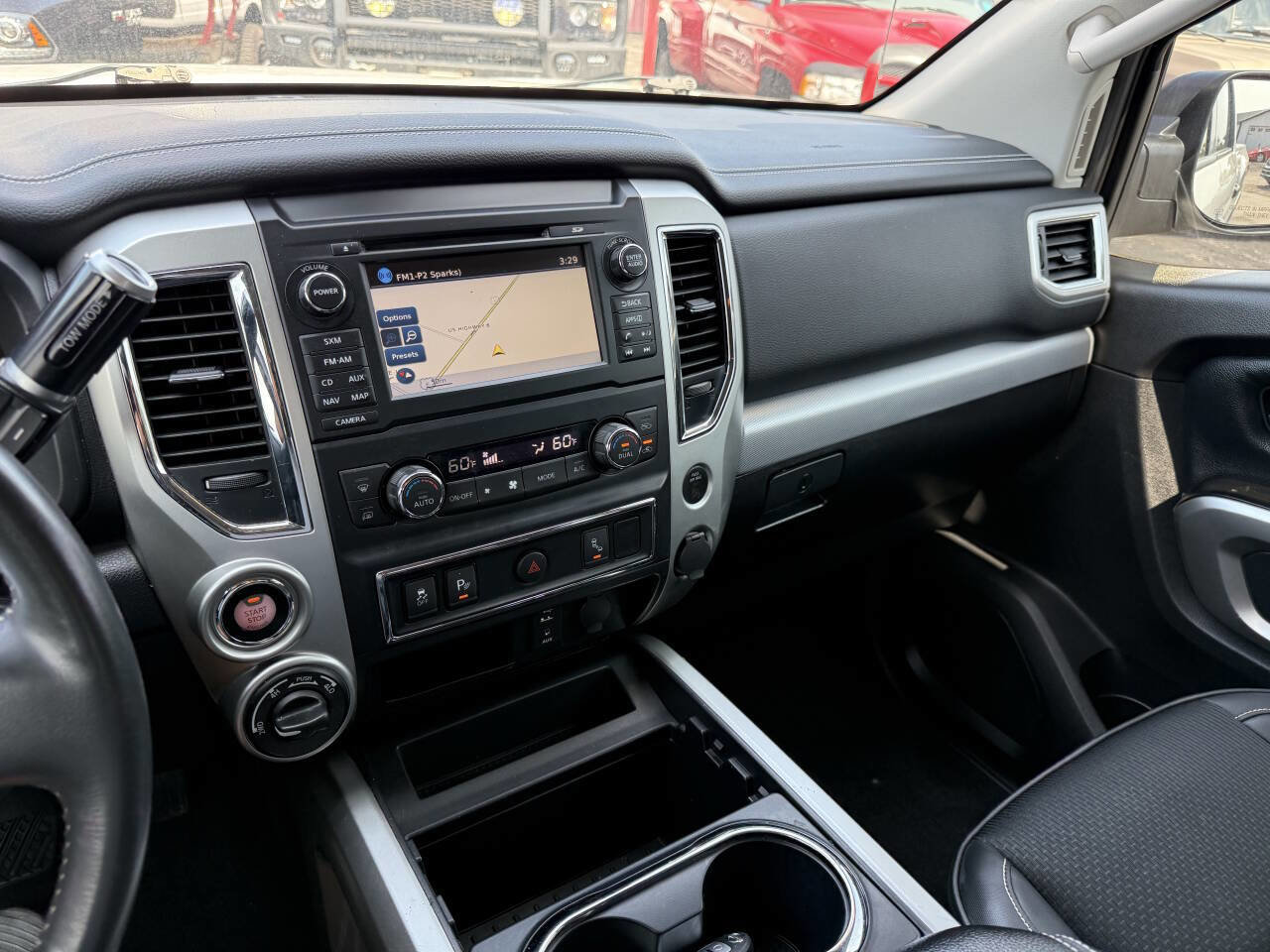 Used 2018 Nissan Titan PRO-4X image 13