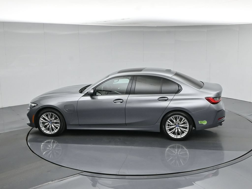Used 2023 BMW 330e w/ Convenience Package RWD image 56