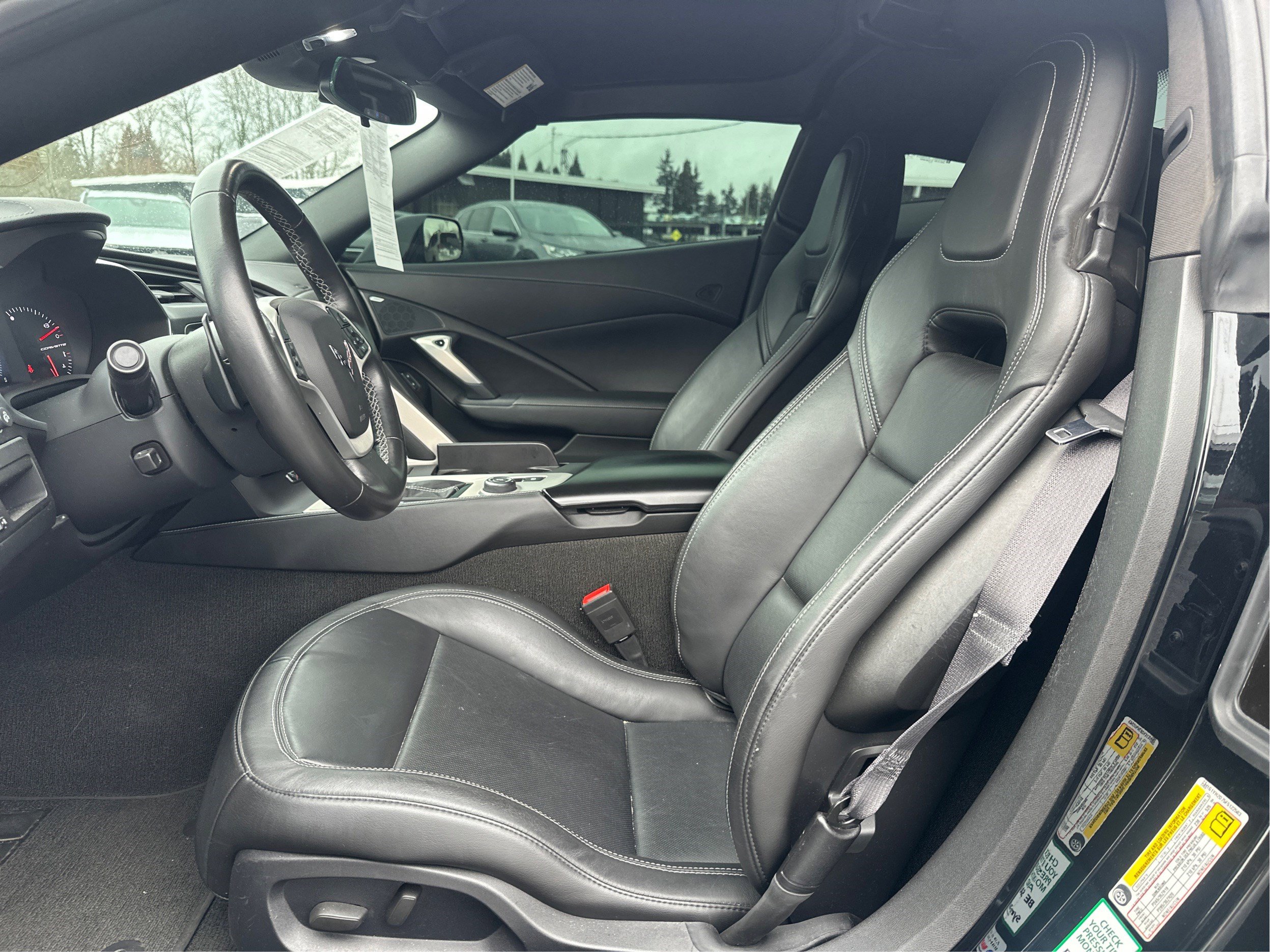 Used 2015 Chevrolet Corvette Stingray Coupe image 9