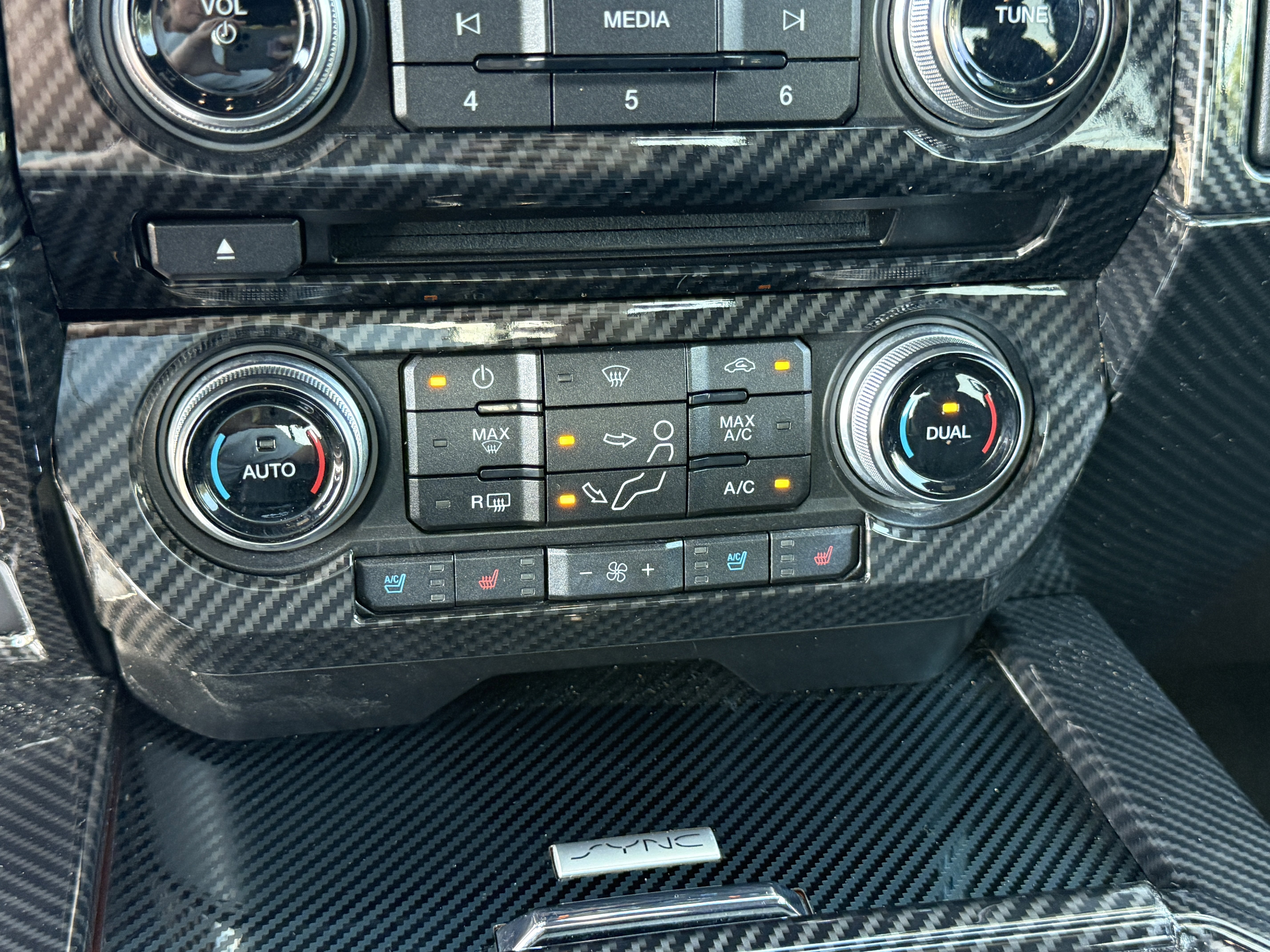 Used 2017 Ford F250 King Ranch w/ King Ranch Ultimate Package AWD/4WD image 22
