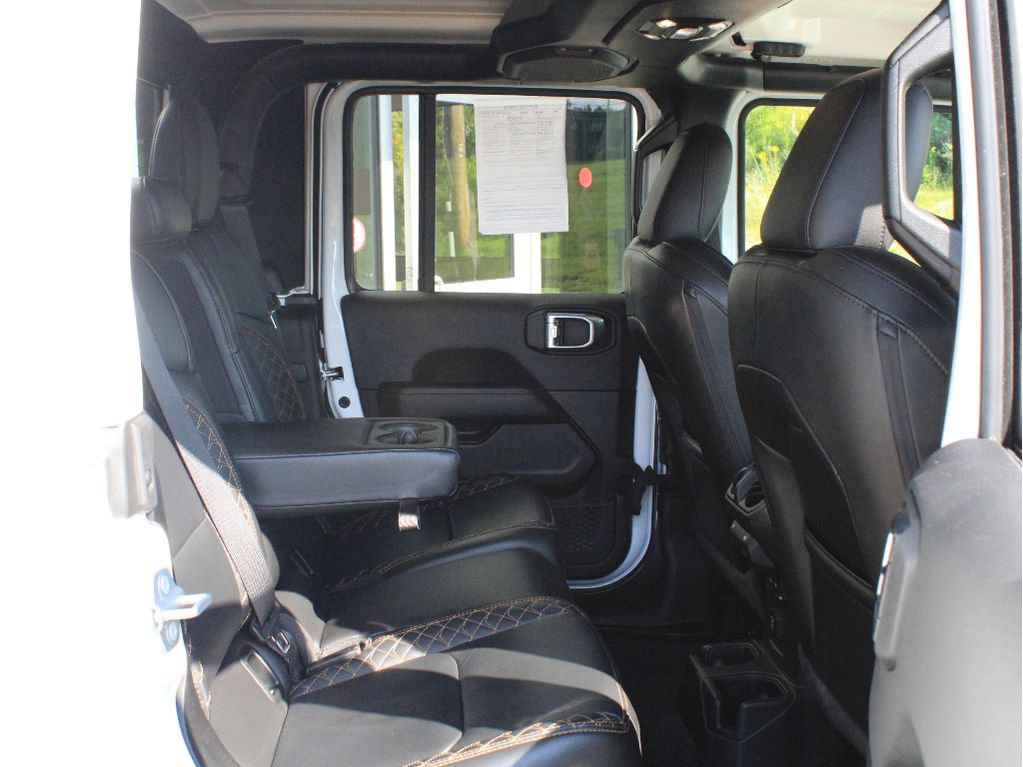 Used 2023 Jeep Gladiator Overland AWD/4WD image 30