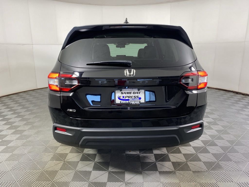 Used 2023 Honda Pilot LX image 7
