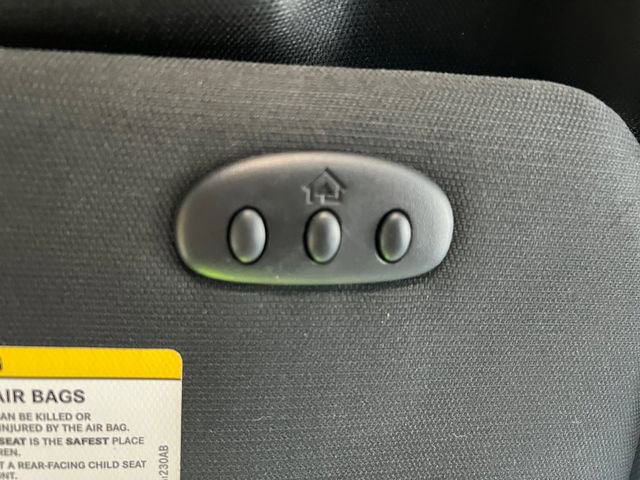 Used 2012 Chrysler 200 Limited image 18