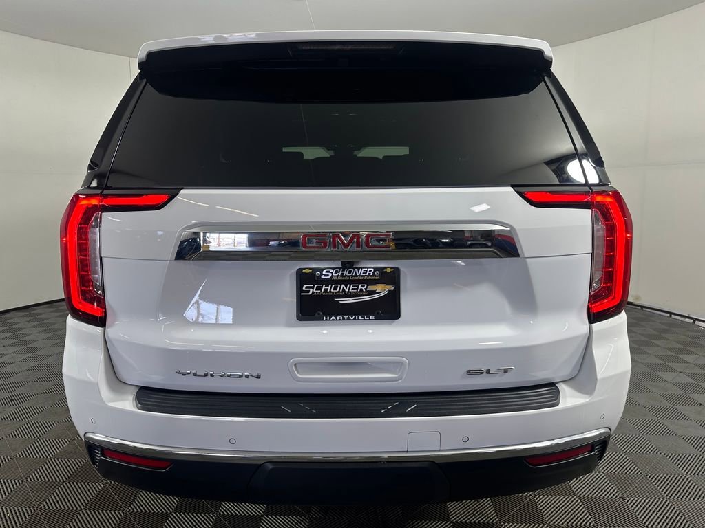 Used 2024 GMC Yukon SLT w/ SLT Luxury Package image 4
