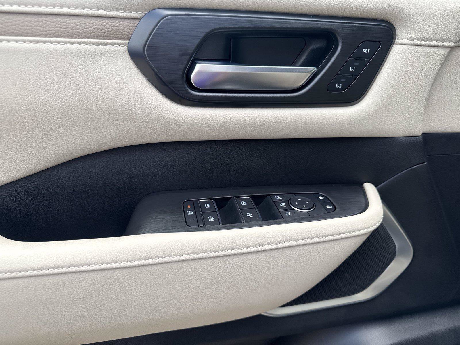New 2026 Nissan Armada Platinum w/ Accent Package RWD image 12
