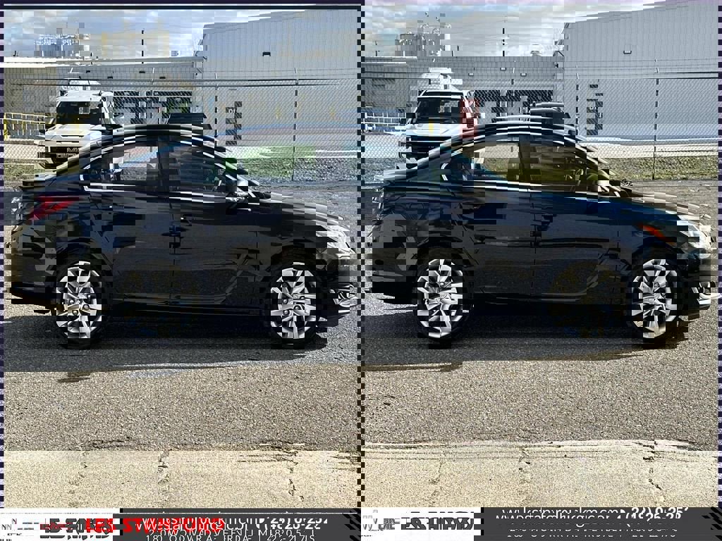 Used 2015 Buick Regal Premium w/ Experience Buick Package image 7