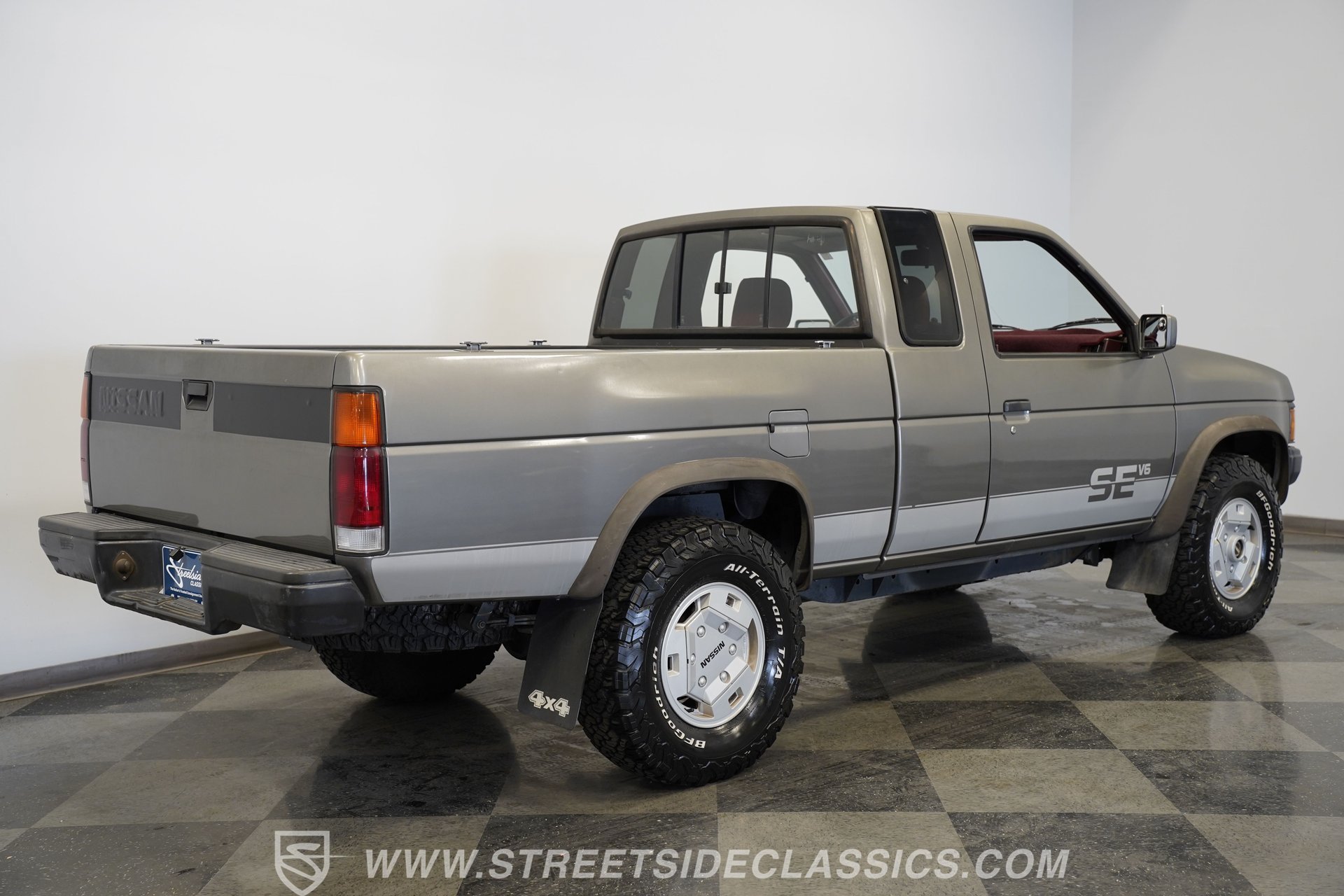 Used 1989 Nissan Pickup 4x4 King Cab V6 image 13