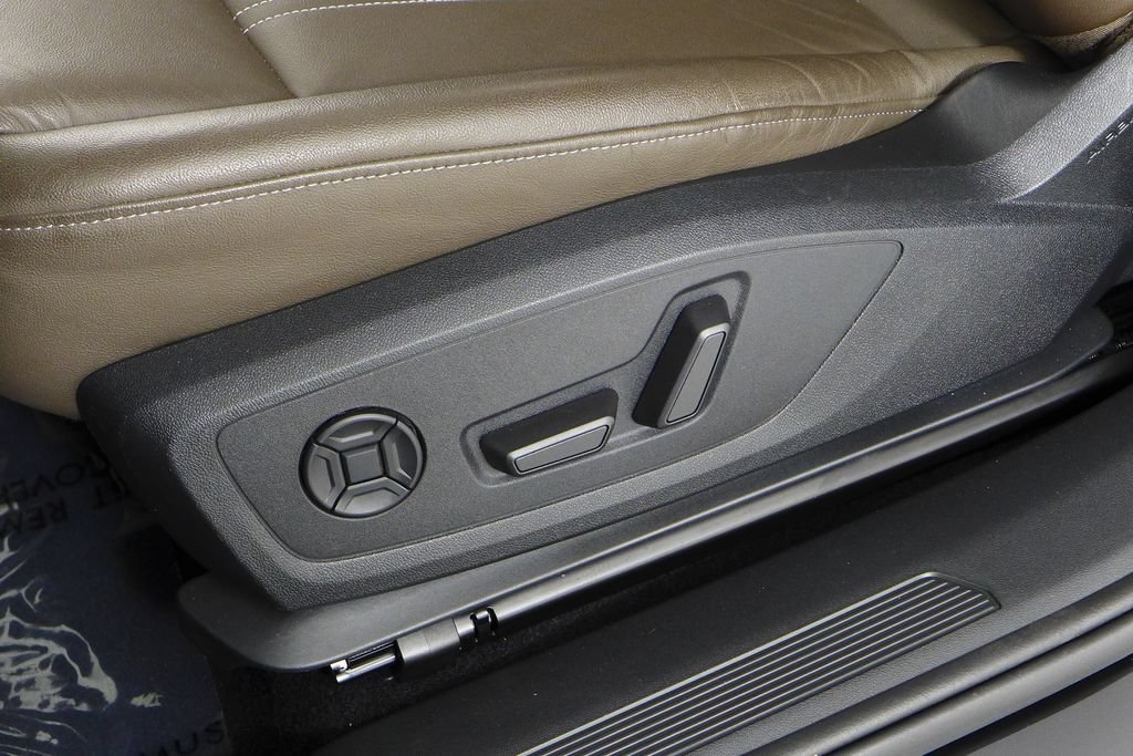 Used 2023 Audi Q4 e-tron Premium w/ Convenience Package RWD image 23