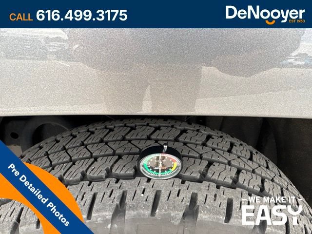 Used 2022 Chevrolet Colorado Z71 w/ Safety Package AWD/4WD image 15
