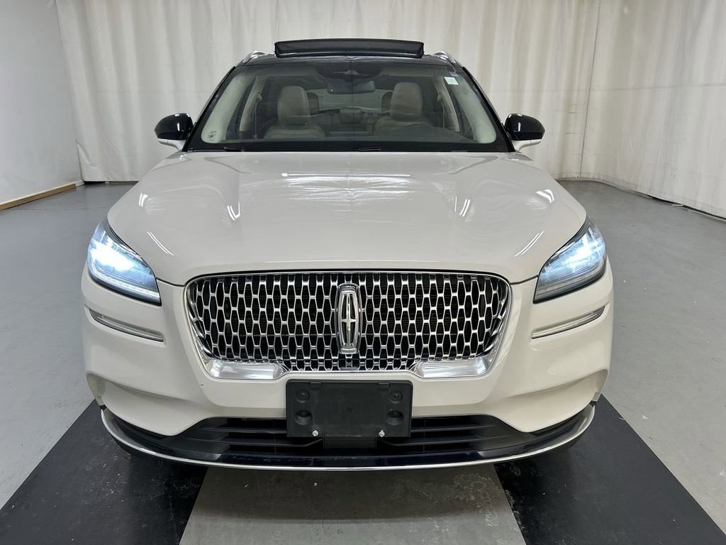 Used 2022 Lincoln Corsair Standard w/ Premium Package image 3