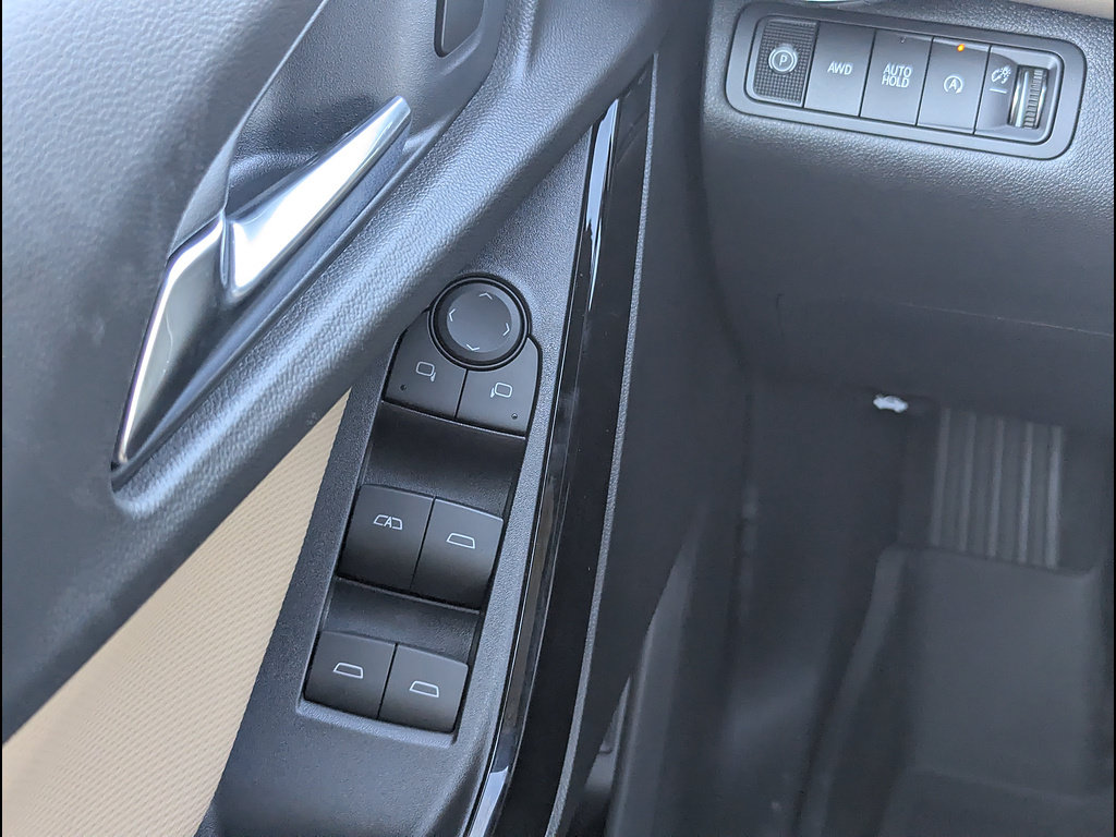 Used 2027 Chevrolet Equinox ACTIV w/ LPO, Floor Liner Package AWD/4WD image 20