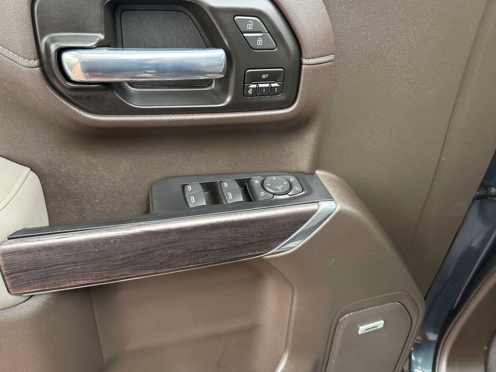 Used 2020 Chevrolet Silverado 1500 LTZ w/ LTZ Premium Package AWD/4WD image 19