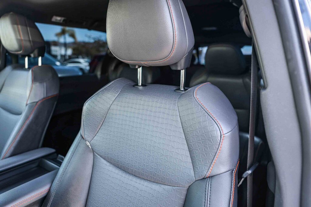 Certified 2023 Toyota Sienna XSE w/ XSE Plus Package AWD/4WD image 17