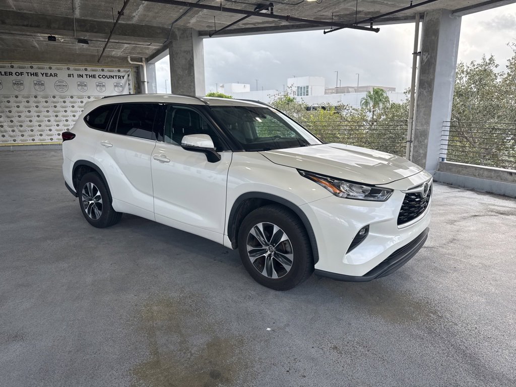 Used 2020 Toyota Highlander XLE