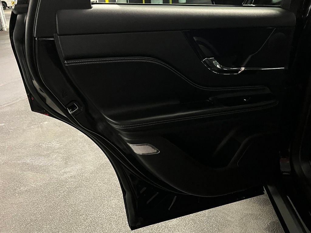 Used 2023 Lincoln Corsair FWD image 18