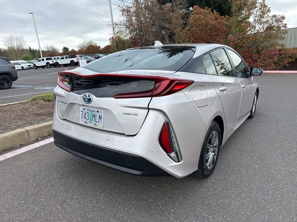 Used 2021 Toyota Prius Prime Limited image 7