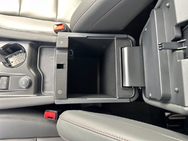 New 2026 Ford Explorer Active w/ Active Comfort Package RWD image 25