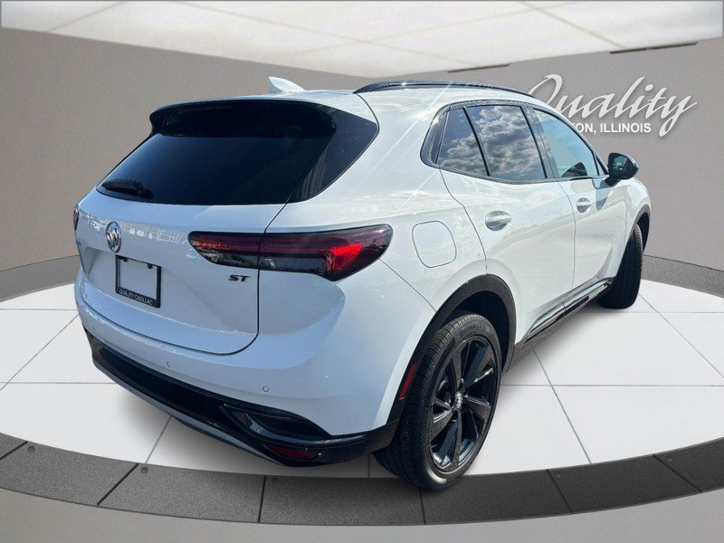 Used 2023 Buick Envision Essence w/ Sport Touring Package AWD/4WD image 4
