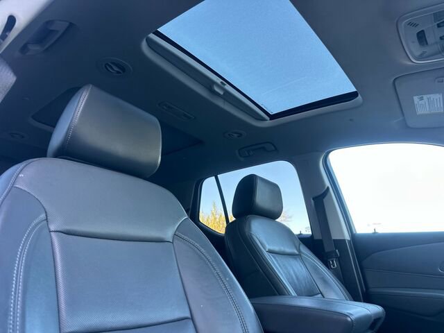 Used 2020 Chevrolet Traverse Premier image 21