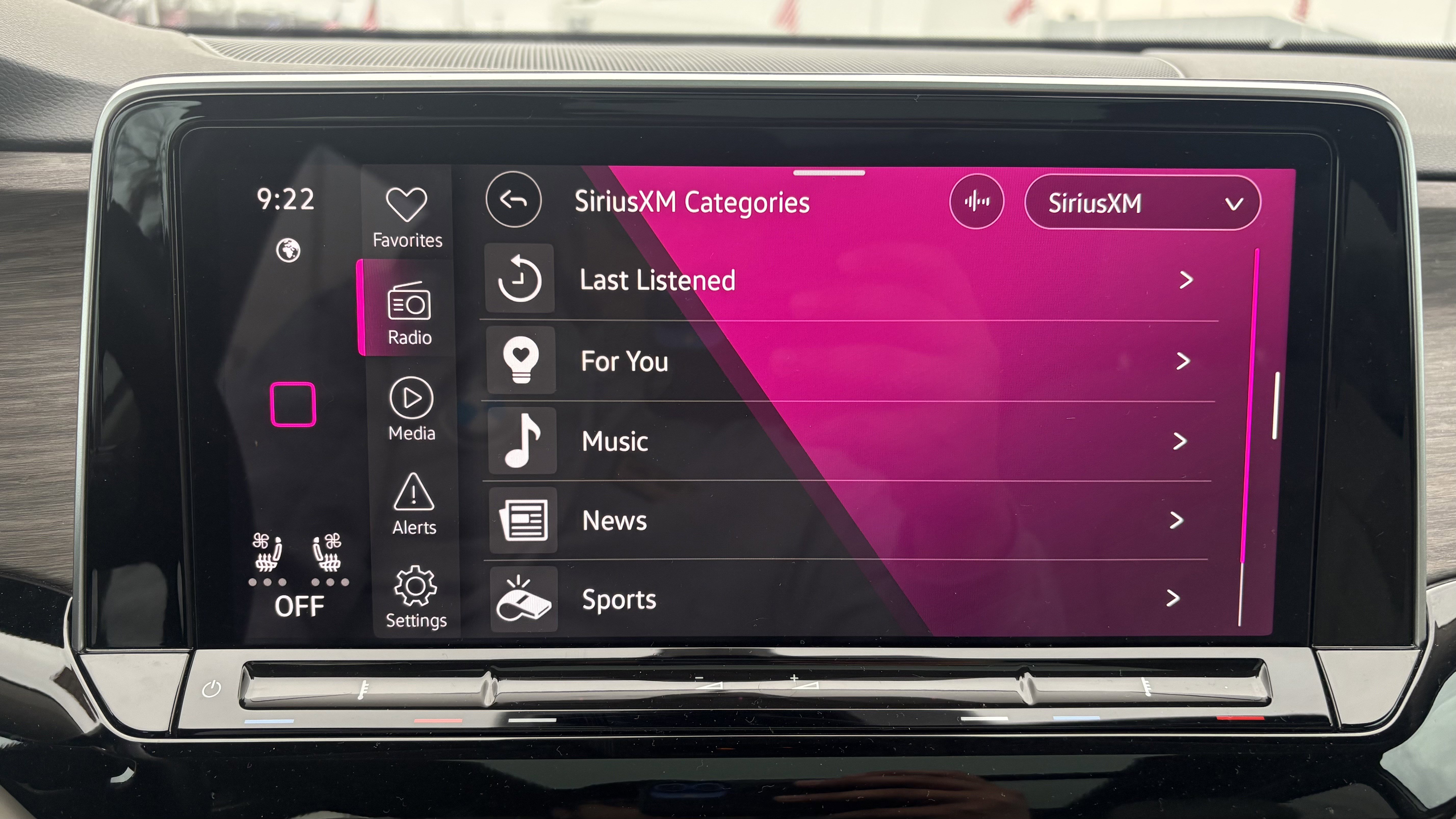 Used 2024 Volkswagen Atlas SEL Premium R-Line AWD/4WD image 21