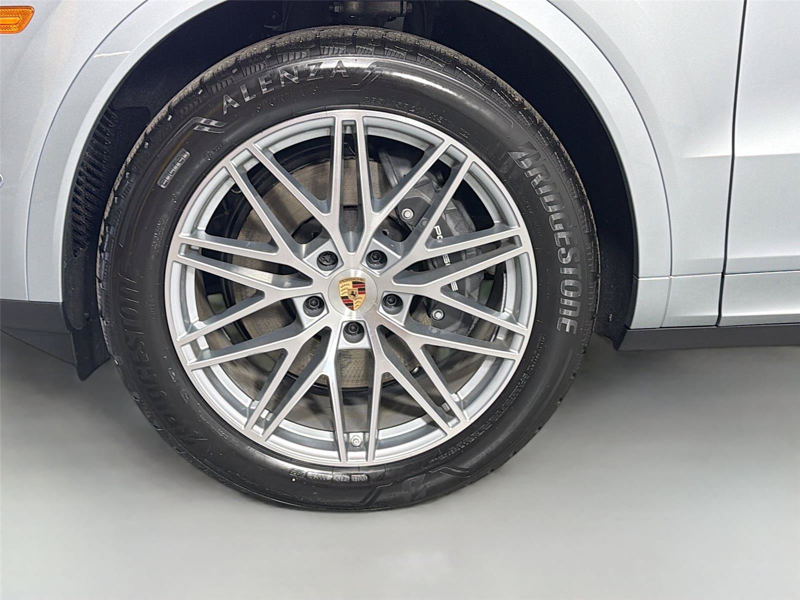 Certified 2026 Porsche Cayenne AWD/4WD image 10