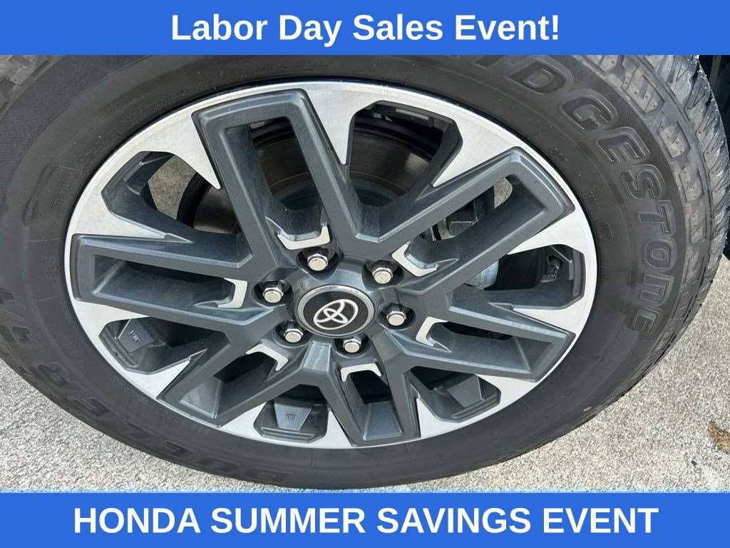 Used 2025 Toyota Tundra Limited AWD/4WD image 5