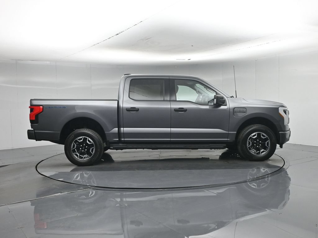 Used 2023 Ford F150 Lightning XLT AWD/4WD image 27