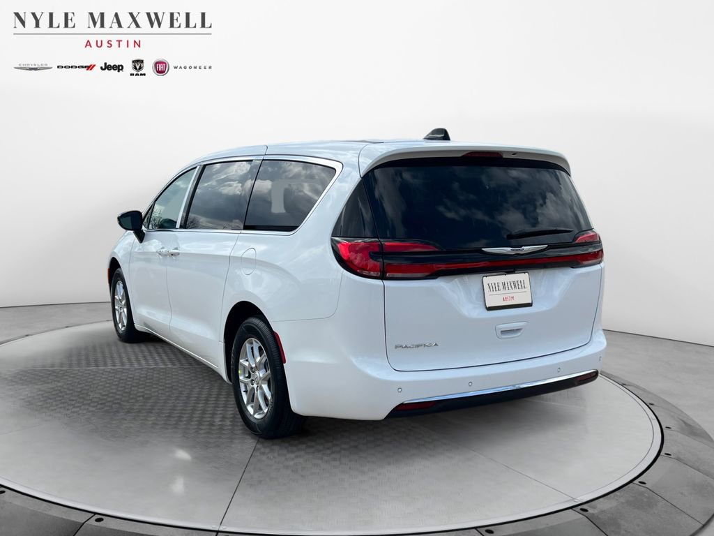 New 2026 Chrysler Pacifica Select FWD image 14