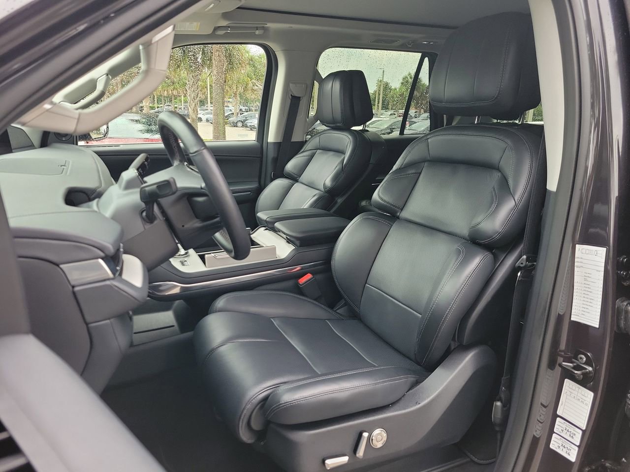 Used 2026 Lincoln Navigator Reserve AWD/4WD image 16