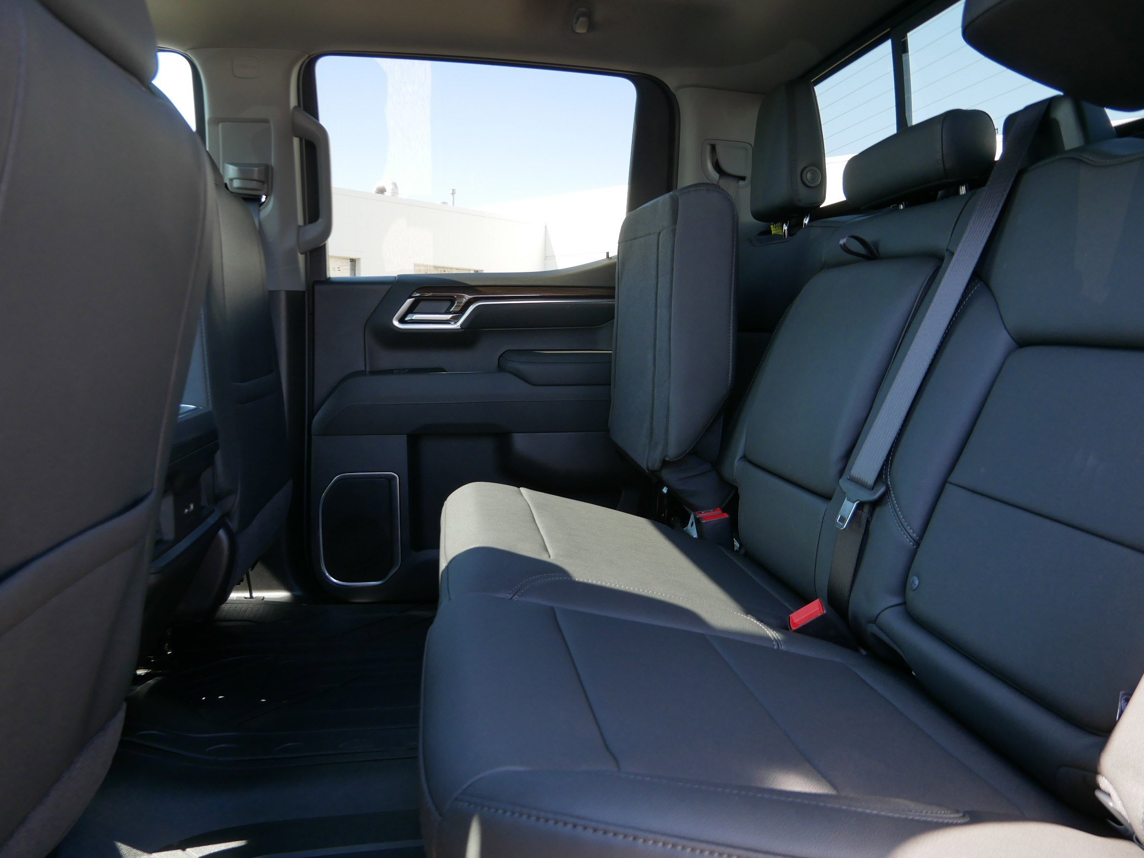 New 2026 Chevrolet Silverado 1500 RST w/ Redline Edition AWD/4WD image 5