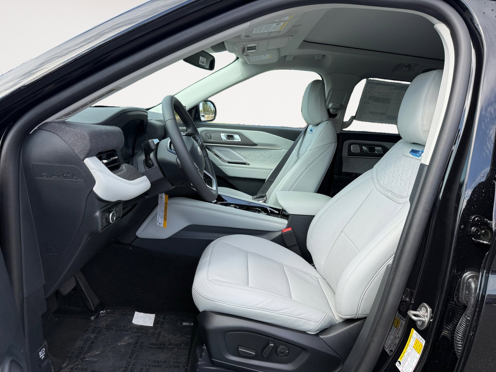 New 2025 Ford Explorer Platinum w/ Ultimate Package image 10