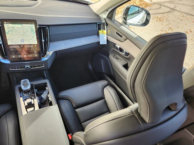 New 2026 Volvo XC90 B6 Ultra w/ Protection Package image 12