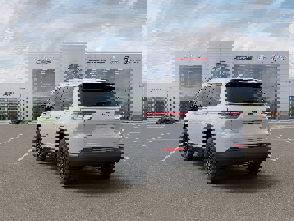 New 2026 Jeep Grand Cherokee L 4WD image 3