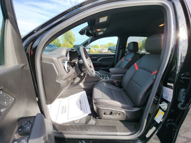 Used 2025 Chevrolet Colorado Z71 w/ Technology Package image 29