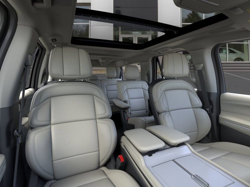 New 2025 Lincoln Navigator L Reserve image 10
