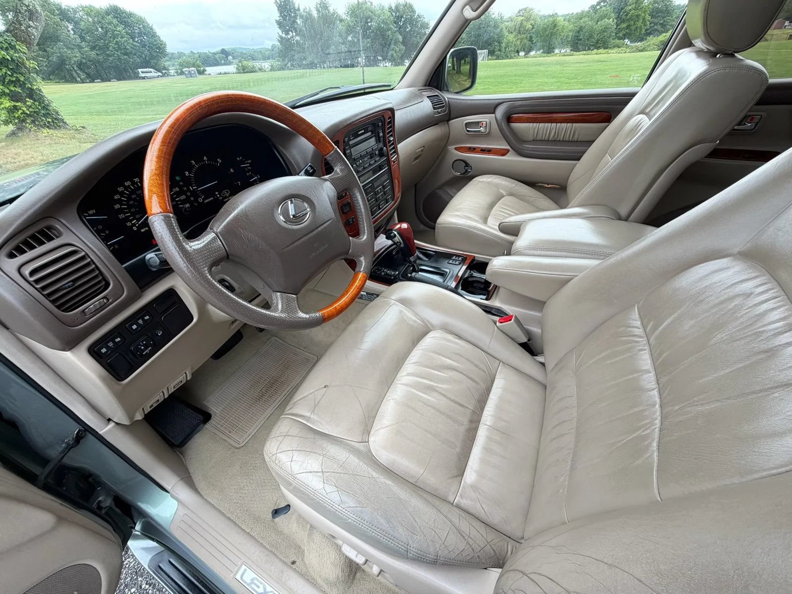 Used 2001 Lexus LX 470 4WD image 47