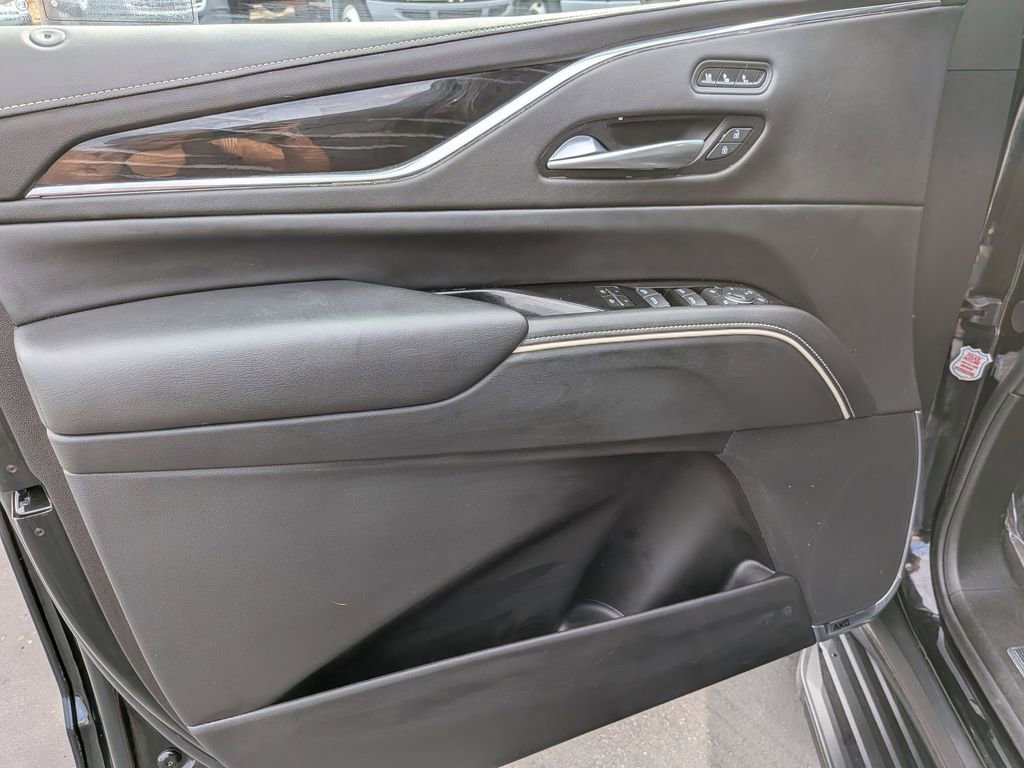 Used 2023 Cadillac Escalade Sport image 11